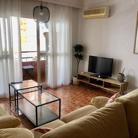 Piso En Pedregalejo A 50M De La Playa. Apartment Malaga Luaran gambar