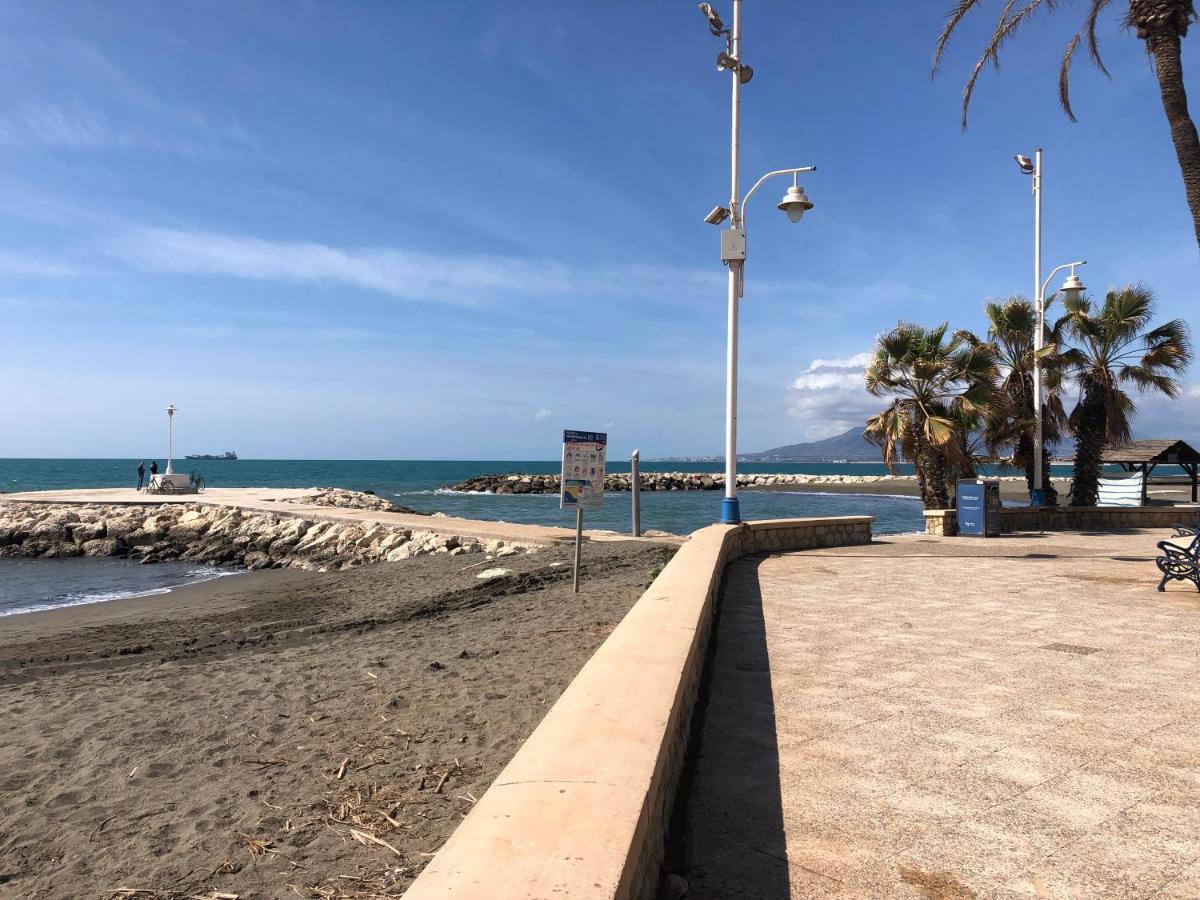 Piso En Pedregalejo A 50M De La Playa. Apartment Malaga Luaran gambar
