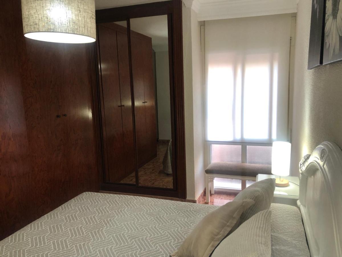 Piso En Pedregalejo A 50M De La Playa. Apartment Malaga Luaran gambar